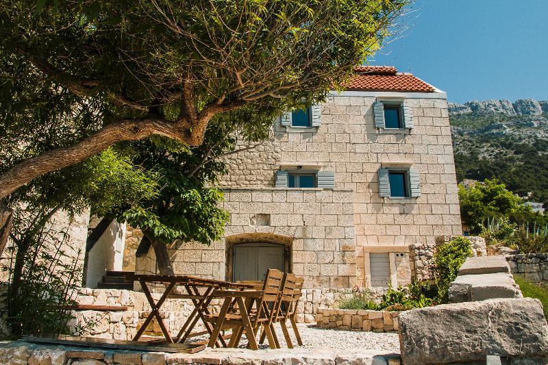 Stone Lady - Holiday Home Omis Exterior photo